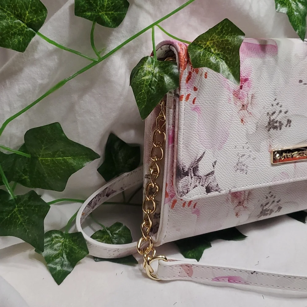 🎄NWT BETSEY JOHNSON WALLET🎄 - Picture 3 of 8